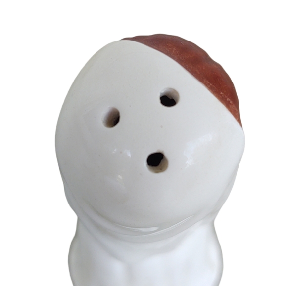 Tiny Vintage Bride Salt Shaker or Figurine Waiting for Her Groom - Picture 5 of 6